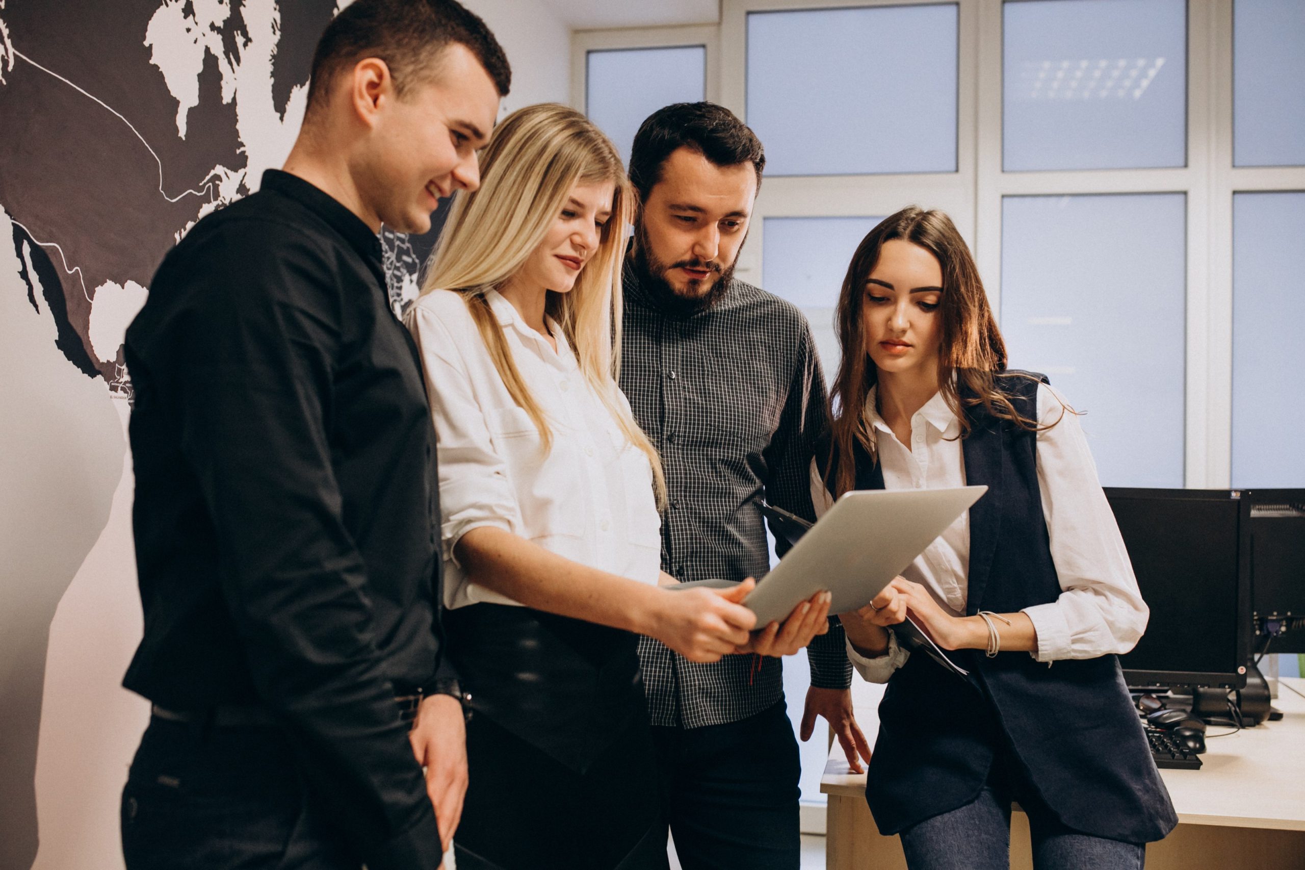 otimizado corporate team workers it company