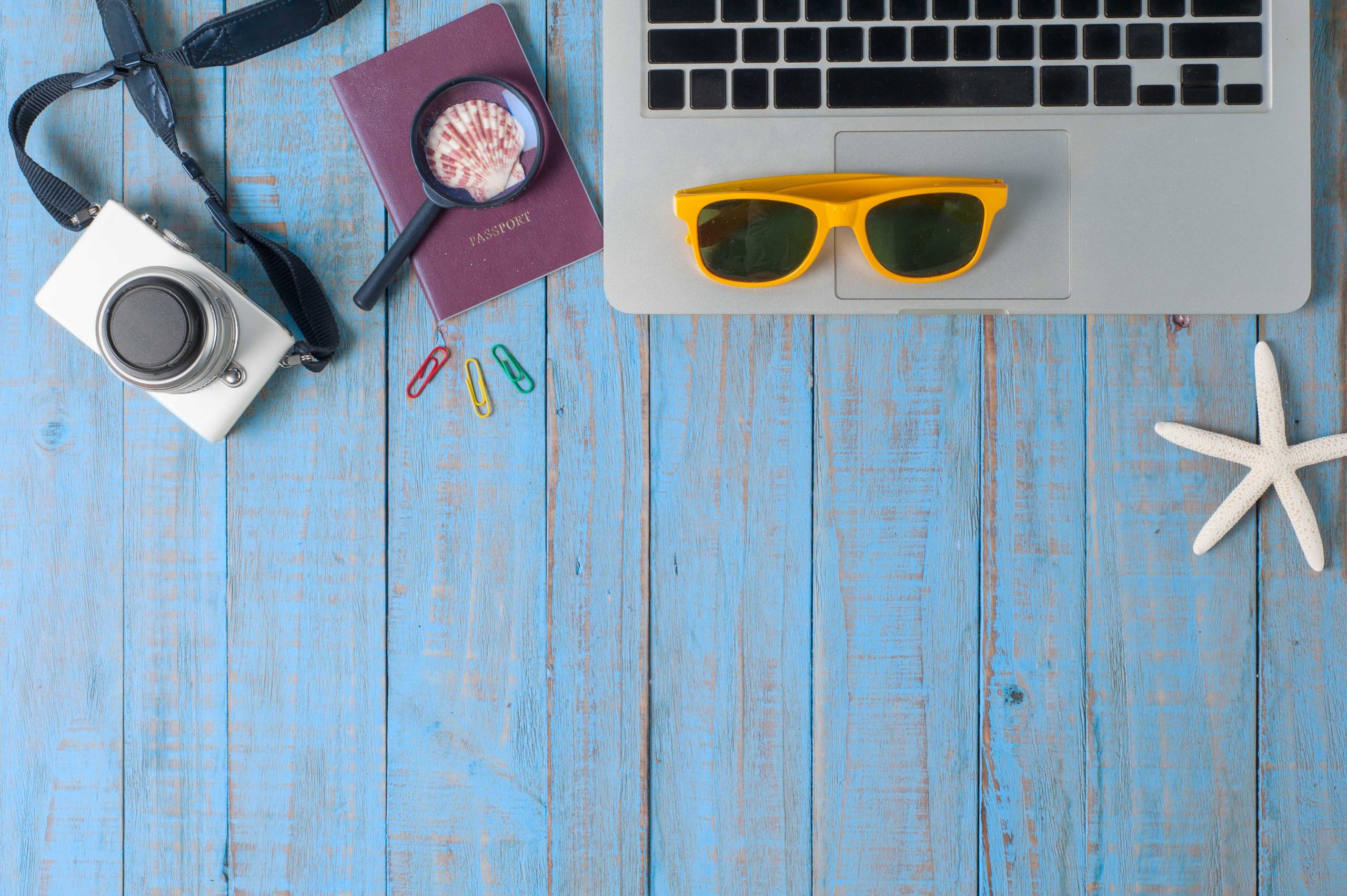 Férias sem Fuga de Faturação otimizado travel summer accessories blue wood
